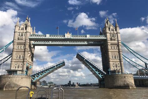 Londons Tower Bridge Gets Stuck Open The Citizen