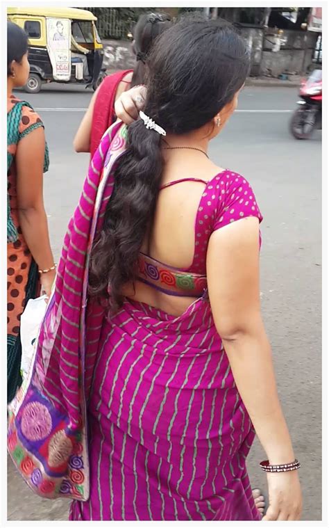 Sexy Back Desi Bhabhi On Indian Street MaalaMaal