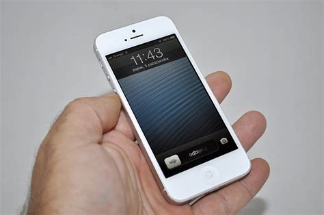 Iphone 5 In Our Hands