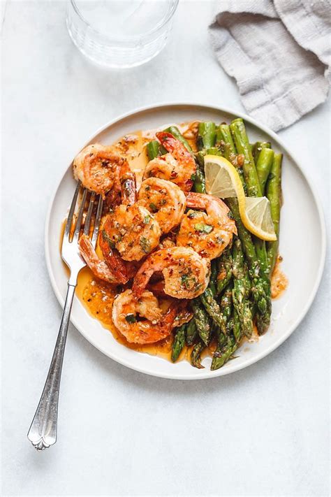 But you don't have to limit yourself to simple shrimp skewers. Garlic Butter Shrimp Recipe with Asparagus - Best Shrimp ...