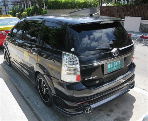 It has a bigger wheel base compared to its predecessors. Toyota Wish 2.0Q VVT-i | The Toyota Wish (stylized as ...