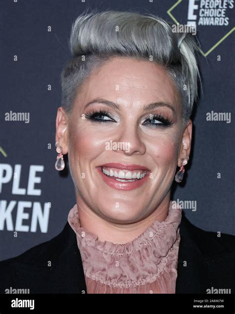 Peoples Choice Awards P Nk Black Color Full Suit Peoples Hi Res Stock
