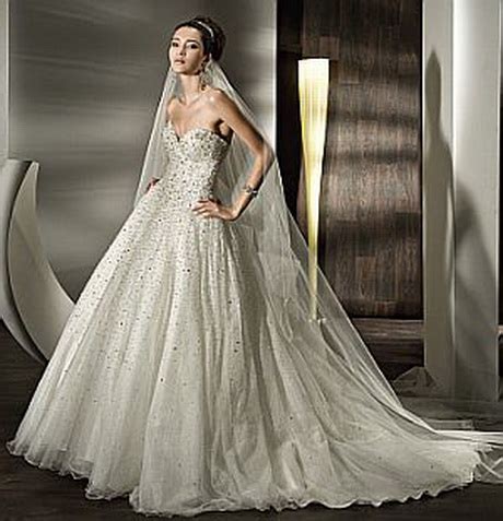 +43 681 103 096 85 bespokebridalvienna@gmail.com. Brautkleider wien