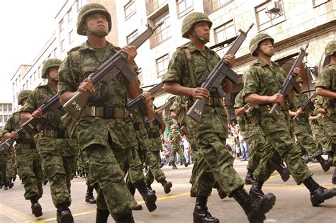 Los Contrastes Del Ejército Mexicano A 100 Años De Su Fundación 1a