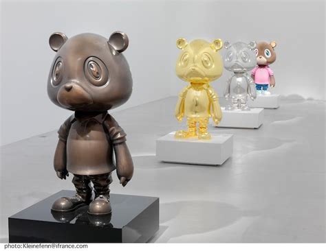 Often referred to as the warhol of japan, takashi murakami is known for blurring the line between art and consumerism. Pinterest • The world's catalog of ideas