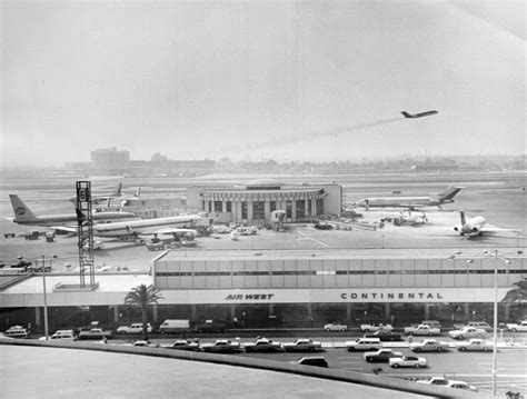 Lax 1969 Los Angeles Airport Los Angeles History Vintage Los Angeles
