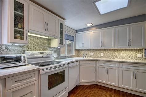 Freedom cabinets is a kitchen cabinets wholesaler in san diego and los angeles areas. San Diego Kitchen Cabinet Refacing Gallery | Boyar's ...