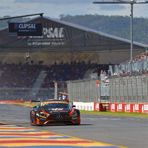 Bad attitude but they give good change.wtf. Australian GT: Adelaide - 05/03/17 - RSR
