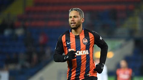 All news on ukrainian teams, on ukrainian players and on ukrainian national football team! Eleito o melhor jogador da Ucrânia, Marlos celebra títulos ...
