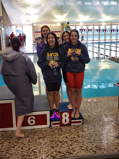Avon Hs Swim And Dive On Twitter Girls 400 Free Relay Finishes Off The