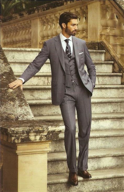 6 Suit Colors For The Classy Gentleman Men Dress Well Dressed Men Stylish Men