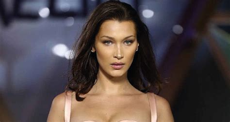 Oct 19, 2017 · el descubrimiento del neutrón a principios de la década de 1930 desató una carrera entre científicos de todo el mundo por crear de forma sintética elementos más pesados que el uranio. Bella Hadid, la mujer más bella del mundo (según la ...