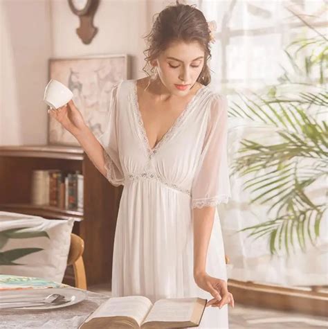 2018 New Summer Women Elegant Sleepwear Sexy V Neck Ladies Nightgown