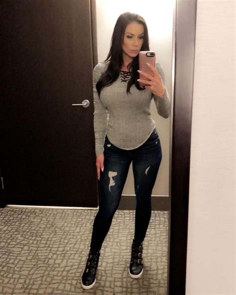Porn Star Kendra Lust Weighs In On The Ufc 246 Fight Between Conor