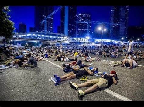 Chaos In Hong Kong TEAR GAS RUBBER BULLETS RIOT POLICE Occupy