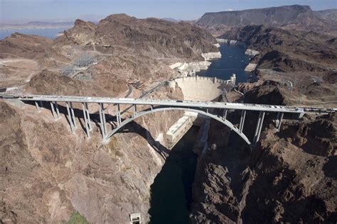 Thousands Walk New Hoover Dam Bypass Bridge Las Vegas Review Journal