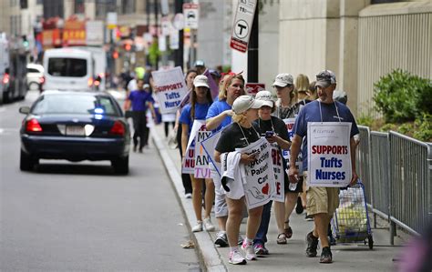 Nurses At Major Boston Hospital Go On Strike Wsj
