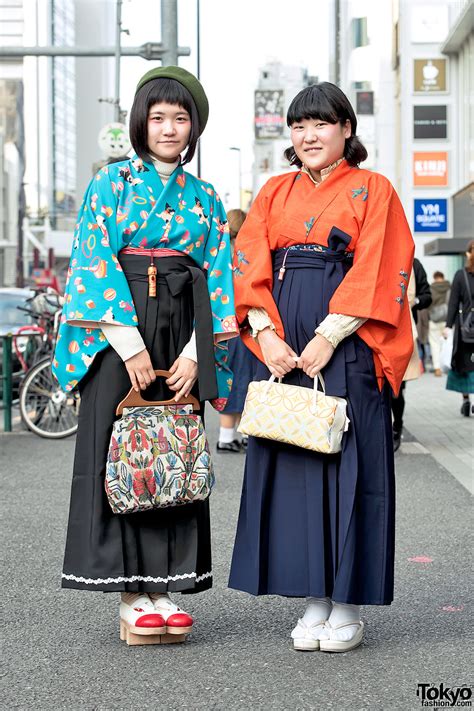 Harajuku Girls In Japanese Hakama W Tabun Zettai Geta Tokyo Fashion
