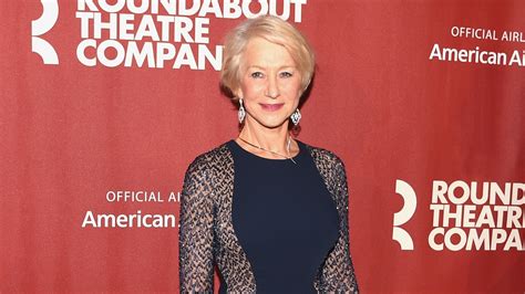 Helen Mirren Receives Award At Roundabout Theater Company Gala Variety