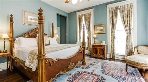 Are you looking for barnes & noble locations near you in texas? Bed and Breakfast in San Antonio :: Riverwalk King ...