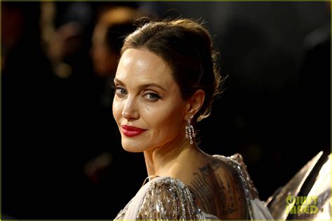 Американская киноактриса, продюсер, режиссёр, фотомодель, посол доброй воли оон. Angelina Jolie Brings Zahara, Shiloh, Knox & Vivienne to 'Maleficent 2' Premiere!: Photo 4368557 ...
