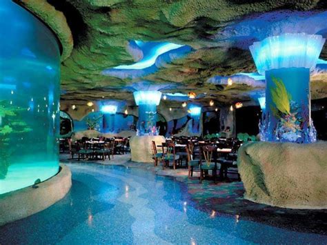 An Exciting Ocean-Themed Eatery In Texas, The Kemah Aquarium Restaurant
