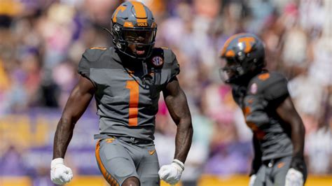 Vols Climb To No 6 In Ap Top 25 Hold At No 8 In Coaches Poll