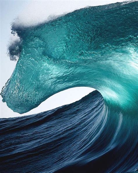 Ocean And Nature Photographer Warren Keelan Captures Waves In Stunning