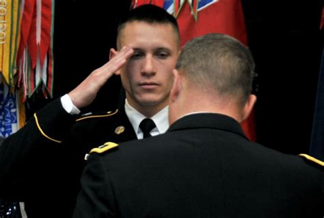 10th Mountain Division Nco Receives Soldiers Medal Article The