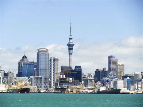 Aucklandskylinenew Zealandskyscraperport Free Image From