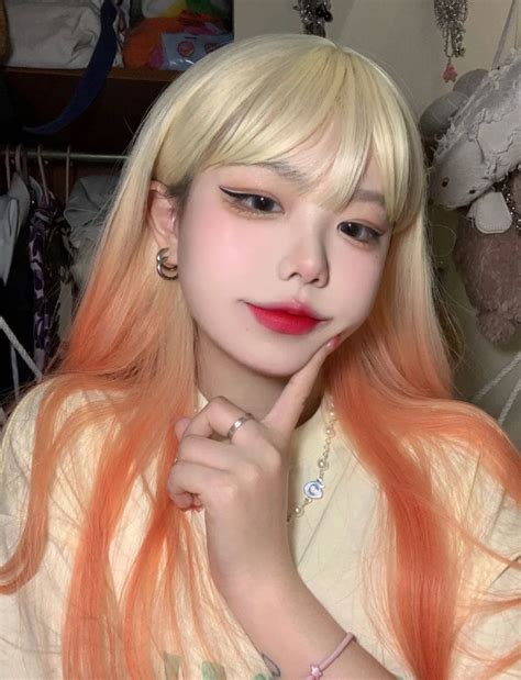Wirwed In 2021 Blonde Hair Girl Blonde Hair Korean Hair Inspo Color