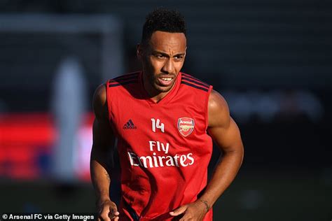 Arsenal News Pierre Emerick Aubameyang Compares Mesut Ozils Blond