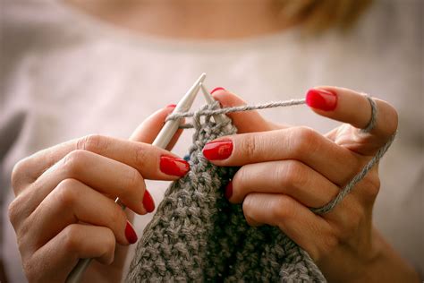 Learn to Knit the Dot Stitch