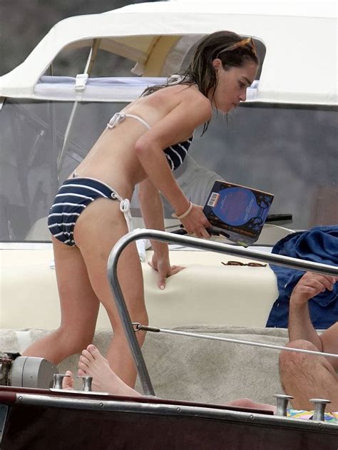 Emilia Clarke Wearing Bikini On Vacation In Italy Gotceleb