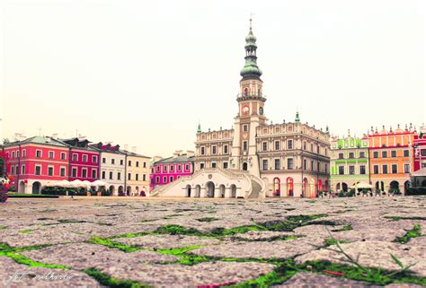 Zamość założony został w xvi wieku przez kanclerza jana zamoyskiego na szlaku handlowym, łączącym europę zachodnią i północną z morzem czarnym. Zamość: Plan dla Starego Miasta - Kronika Tygodnia