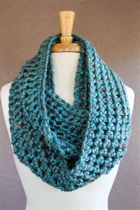 how to make an easy crochet infinity scarf crafty mn mom crochet infinity scarf pattern