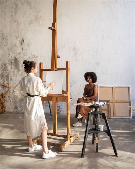 How to commission a portrait, according to the Royal Society of