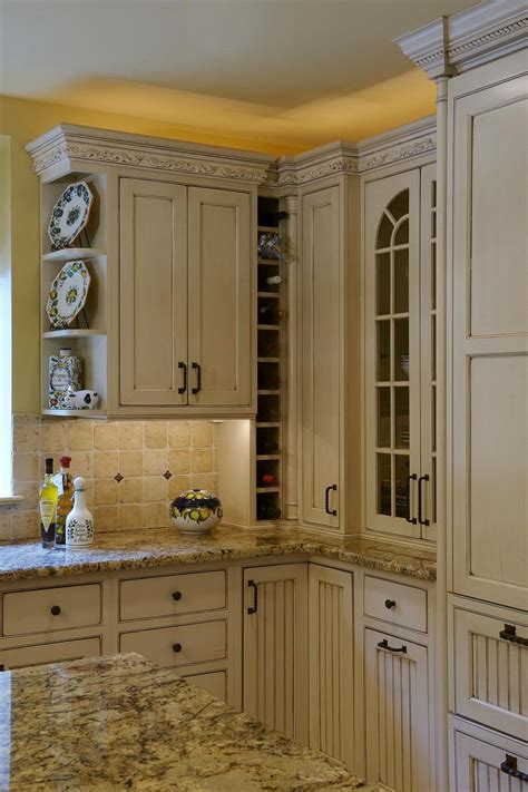 Cream Colored Kitchen Cabinets Thegouchereye