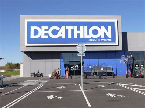 At your nearest decathlon store. L'inquiétant recul de Decathlon en France - Challenges