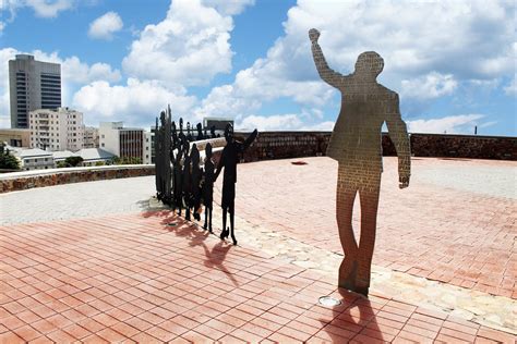 Nelson Mandela Voting Line Sculpture Port Elizabeth Sout Flickr