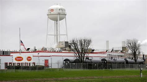 Tyson Foods Suspends Columbus Junction Plant After Covid 19 Outbreak