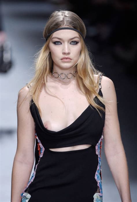 Oops Gigi Hadid Tit Slip In Versace Show Uncensored