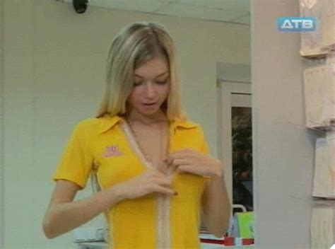 alina buryachenko nuda ~30 anni in naked and funny