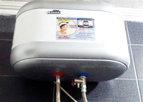 Water heater listrik domo da 4010 10liter 200watt: Review: Rinnai REH-15E, pemanas air untuk keluarga kecil ...
