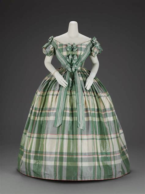 Couture Historique A New 1860s Silk Dress