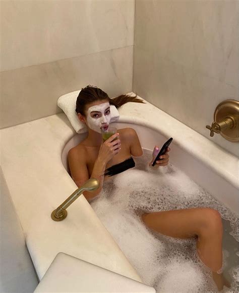 Lorena Rae Bathroom Selfie Nude Desi Actress Pics Hot Sex Picture