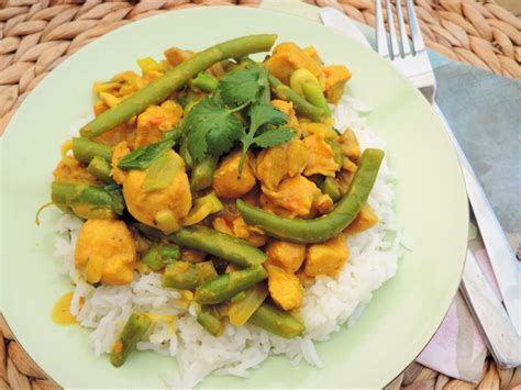 Sz K Tett Airlines T Mleszt S Thaise Groene Curry Met Kip En Rijst