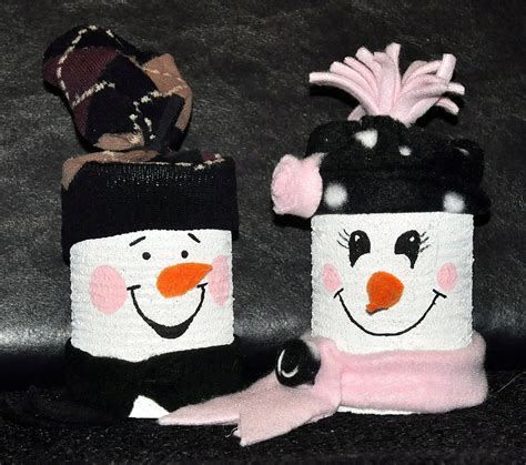 Recycled Can Snowmen Can You Imagine Keeping Tp In Itin The