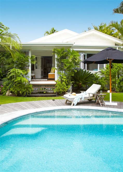 A Tropical Style Home To Laze Away Long Summer Days Beachside