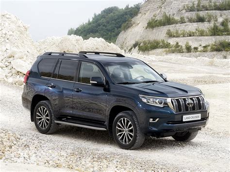 Establish a bridgehead in a new country with land cruiser and then follow it with passenger cars. Toyota Land Cruiser Prado 2020 blue phone, desktop ...